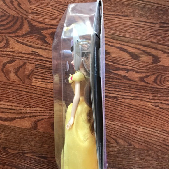 Disney Beauty and the Beast Princess Belle  NIB - Picture 5 of 6